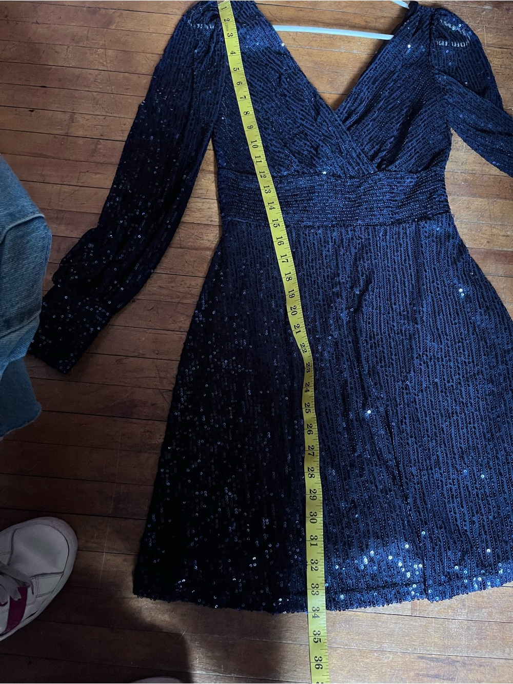 Le Chateau Sequinned Navy
Blue Cocktail Dress size Small - Picture 8 of 9